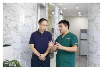牙医给老总_牙医卡通图片(3)